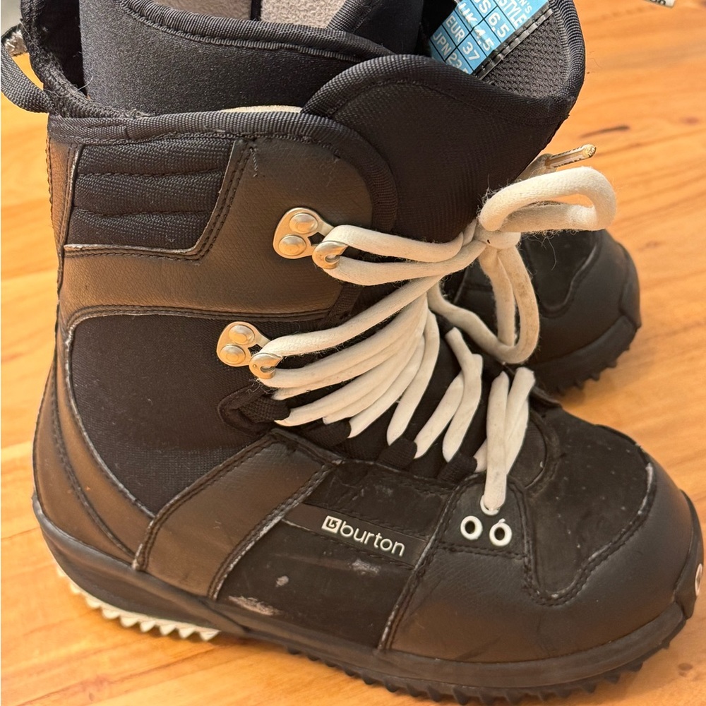 Women’s BURTON Freestyle Snowboard Boot